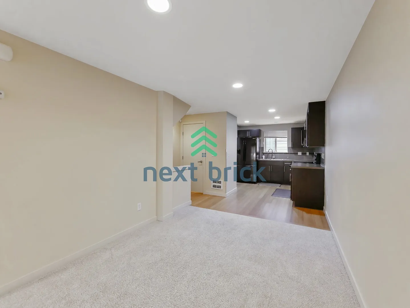 3 Beds 1.5 Bath Beautiful Townhome Available for Rent! — Photo 4
