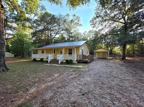 12105 Old County Rd, Willis, TX 77378