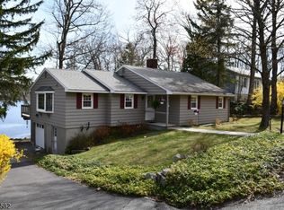 513 Upper Highland Lakes Dr, Highland Lakes, NJ 07422
