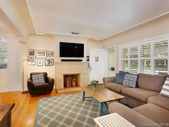 5th image of 540 Alcazar Ave