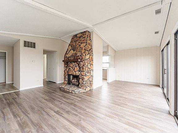 3rd image of 1390 Alpine Ct Unit B