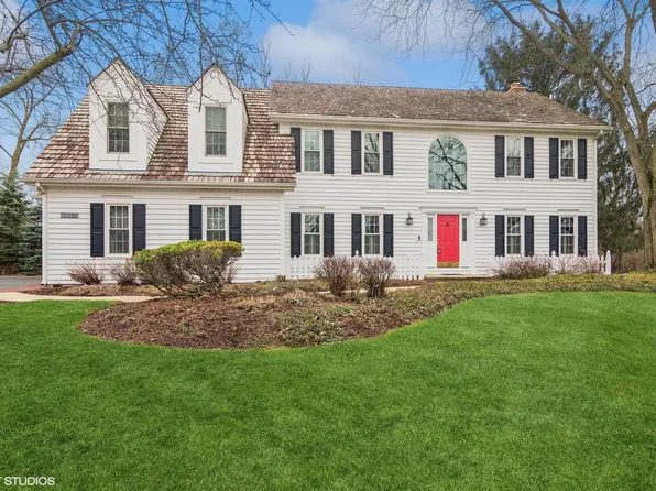 22319 N Linden Dr, Lake Barrington, IL 60010