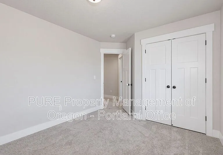 1730 NE Gilbert Ln — Photo 20