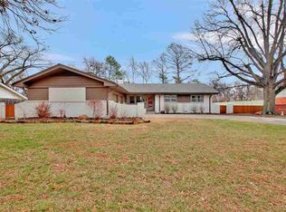 914 N Brookfield St, Wichita, KS 67206