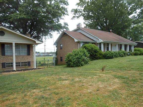 3rd image of 4905 N Moore Ln