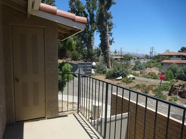 2 bed, 765 sqft, $2,500 — Photo 4