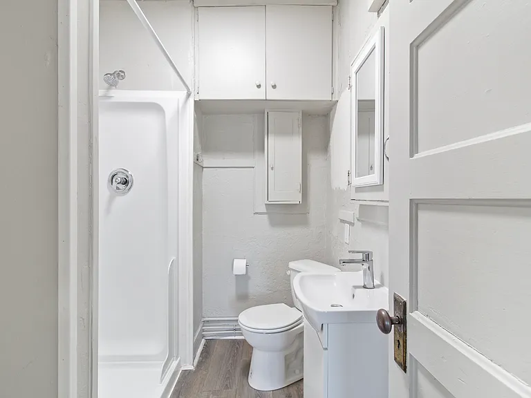 128 Broadway Ave N #2 — Photo 17