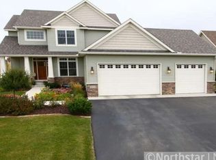 1529 Sparrow Rd, Waconia, MN 55387