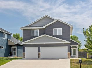 1902 Buffalo Run Rd, Buffalo, MN 55313