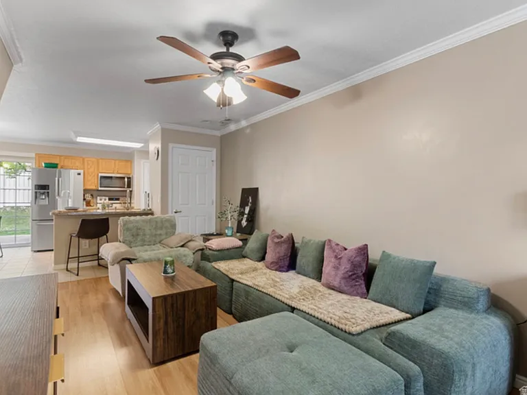 1546 W Compass Point Ln #2B — Photo 6