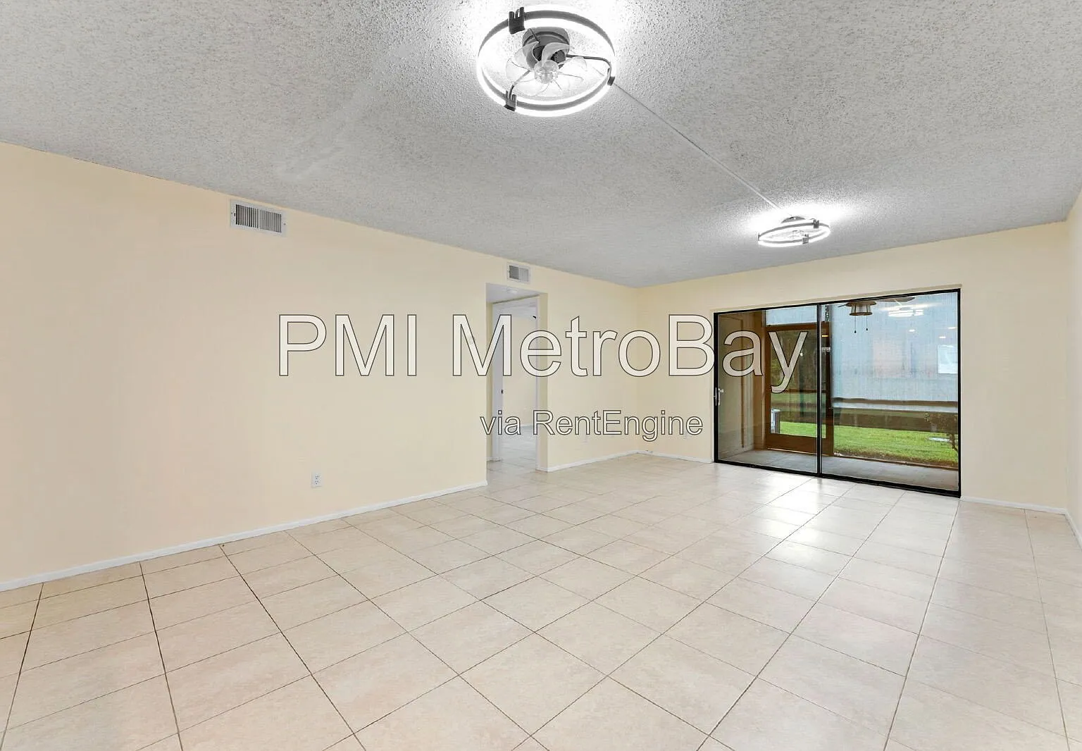 2 bed, 2.0 bath, 970 sqft, $1,500 — Photo 4