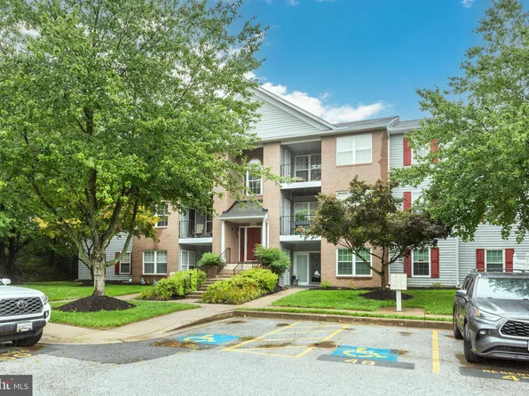 3800 Sunnyfield Ct APT 3B, Hampstead, MD 21074
