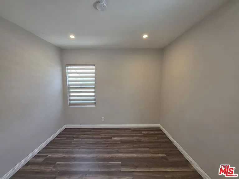 2012 S Holt Ave #2014 — Photo 34