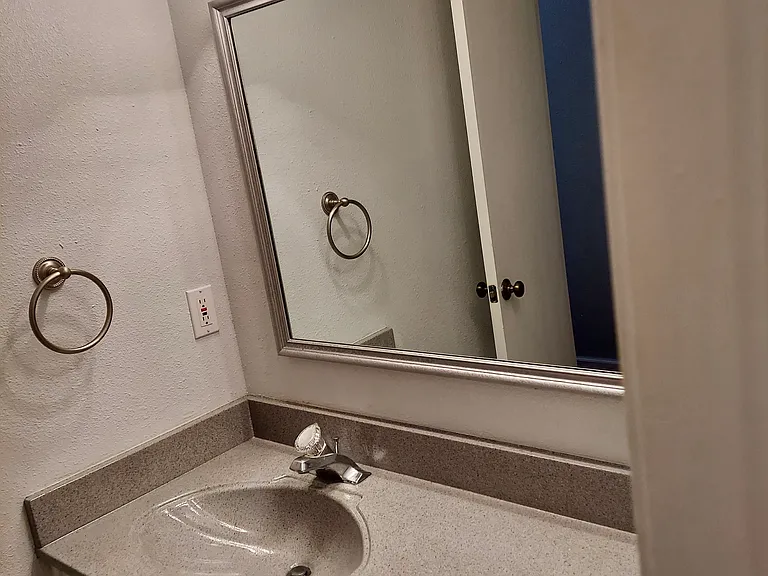 Middle bathroom