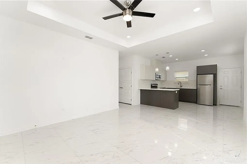 5712 Notre Dame Ave — Photo 2