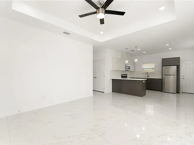 5712 Notre Dame Ave #1 — Photo 4