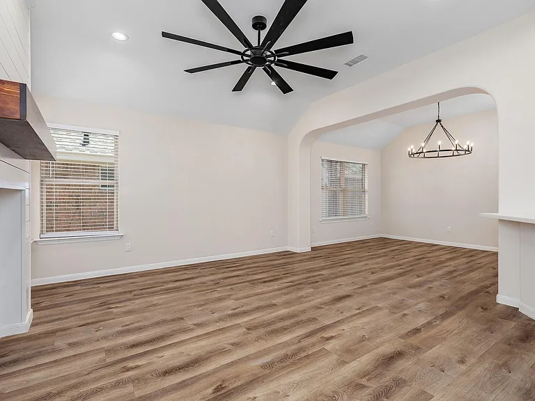 42 Camber Pine Pl — Photo 10