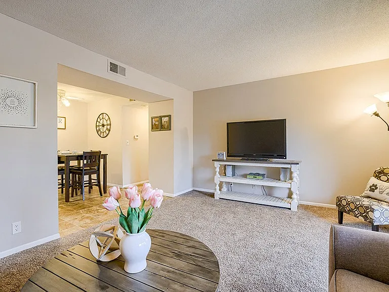 One Bedroom A (Traditional) - 1 Bed / 1 Bath - 720 Sq.Ft.