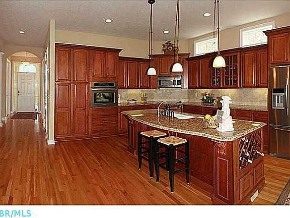3rd image of 9023 Portofino Pl