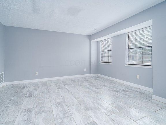 3rd image of 277 Cross Country Dr S #A