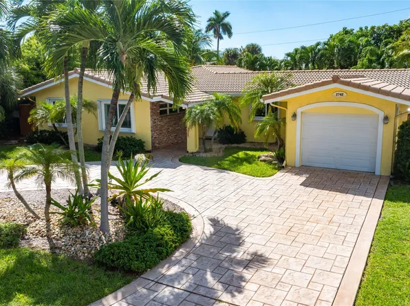 2742 NE 32nd Street, Lighthouse Point, FL 33064
