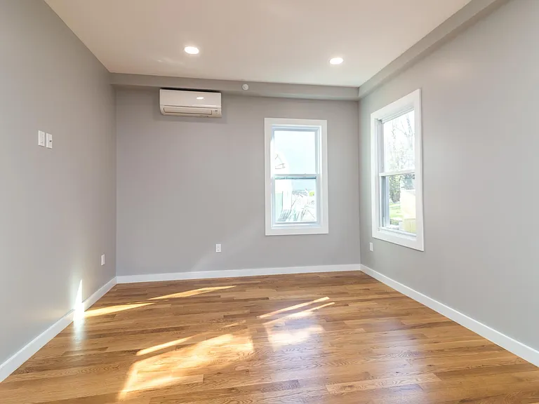 86 Main St #3 — Photo 14