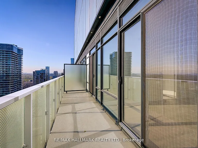 501 Yonge St #5212 — Photo 27