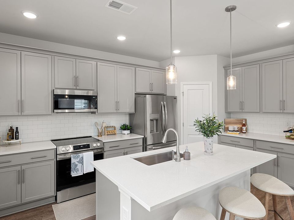 1st image of 685 Popedale Rd #752M