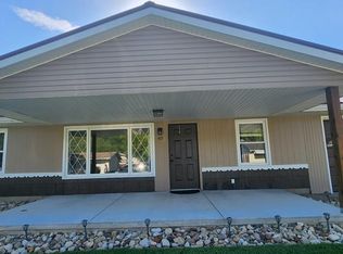 415 Edgewood Ave, Moundsville, WV 26041