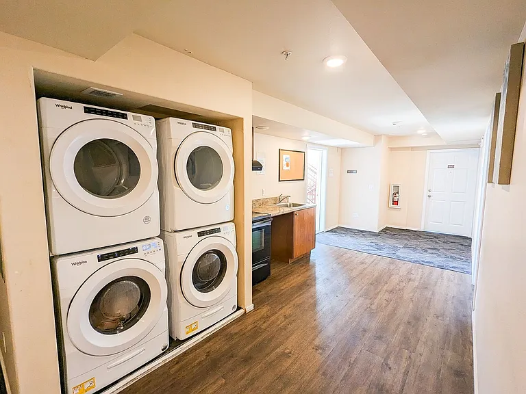 Vision 5 Apartments — Photo 16