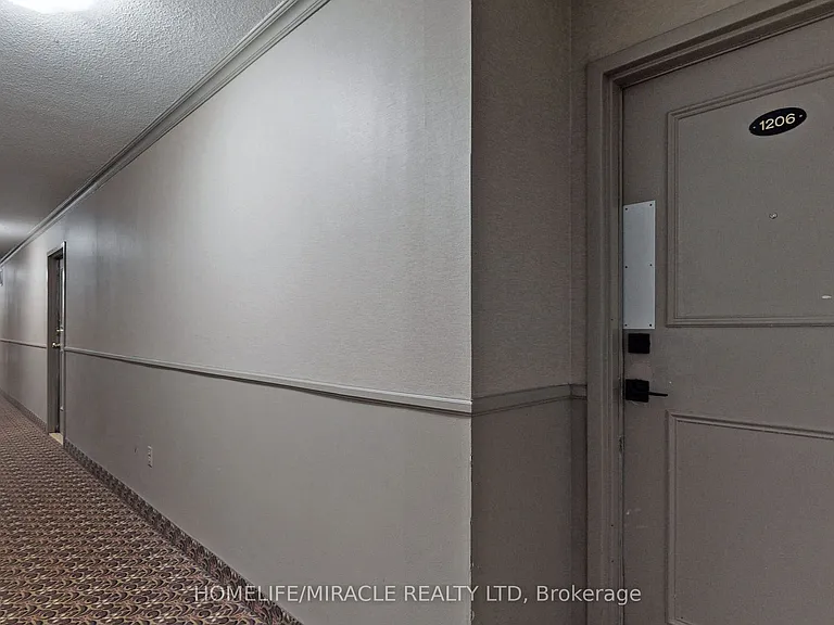 10 Tobermory Dr #1206 — Photo 39