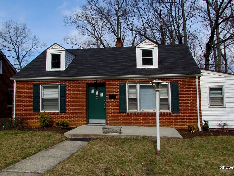 For Sale: 2907 Hollowell AVE SW, Roanoke, Virginia 24015