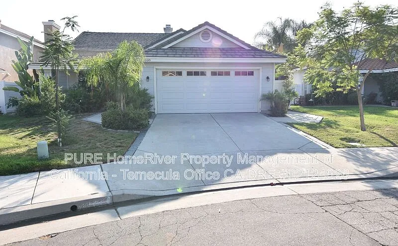 3 bed, 2.0 bath, 1664 sqft, $3,195 — Photo 2