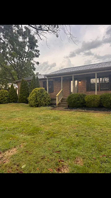 323 Lincoln Dr