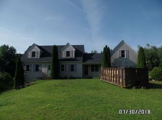 797 Wauwinet Rd, Barre, MA 01005