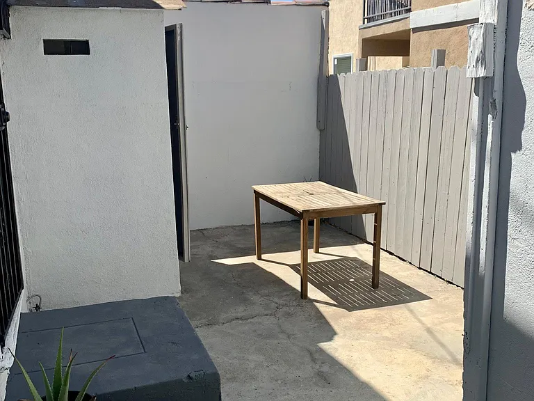 1209 E Doidge Ct — Photo 18