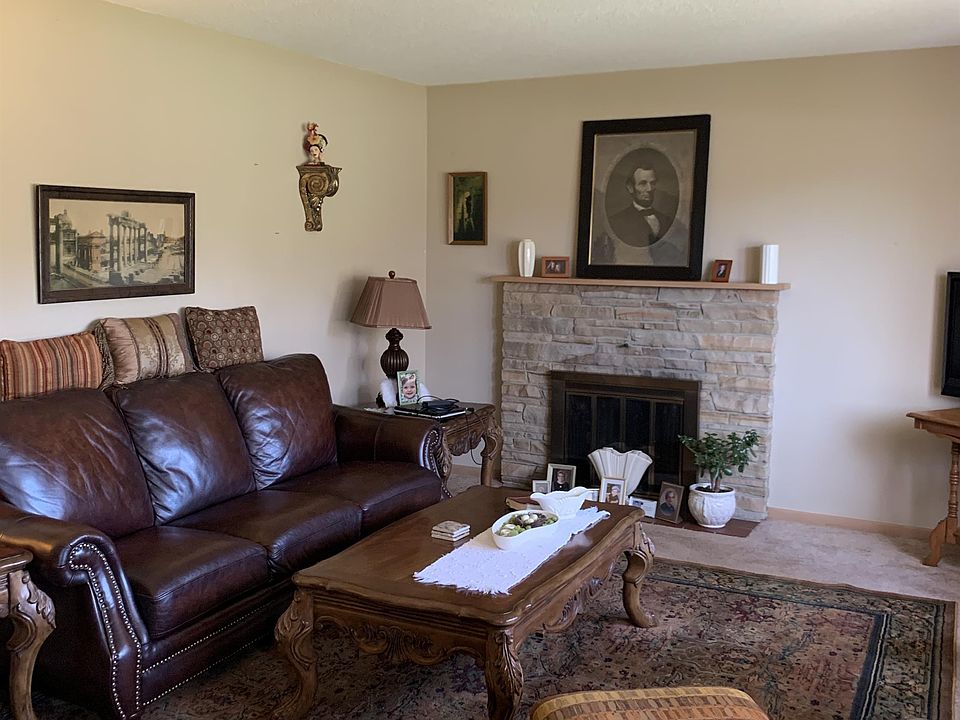 Living Room with Fireplace