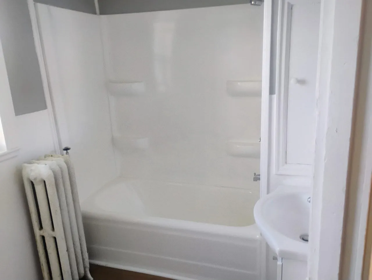 3 bed, 1200 sqft, $1,500 — Photo 4