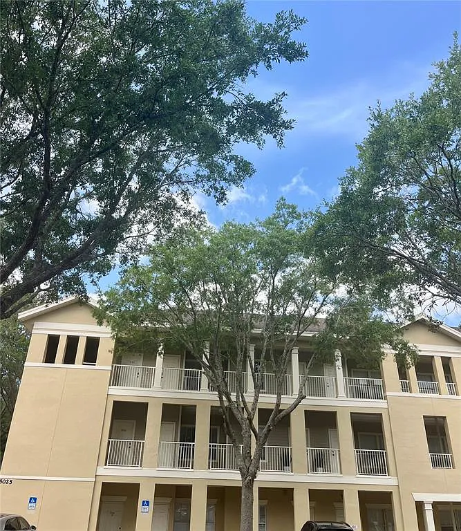 3 bed, 3.0 bath, 1441 sqft, $2,250 — Photo 4