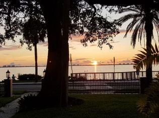 2717 Bay Shore Rd, Sarasota, FL 34234
