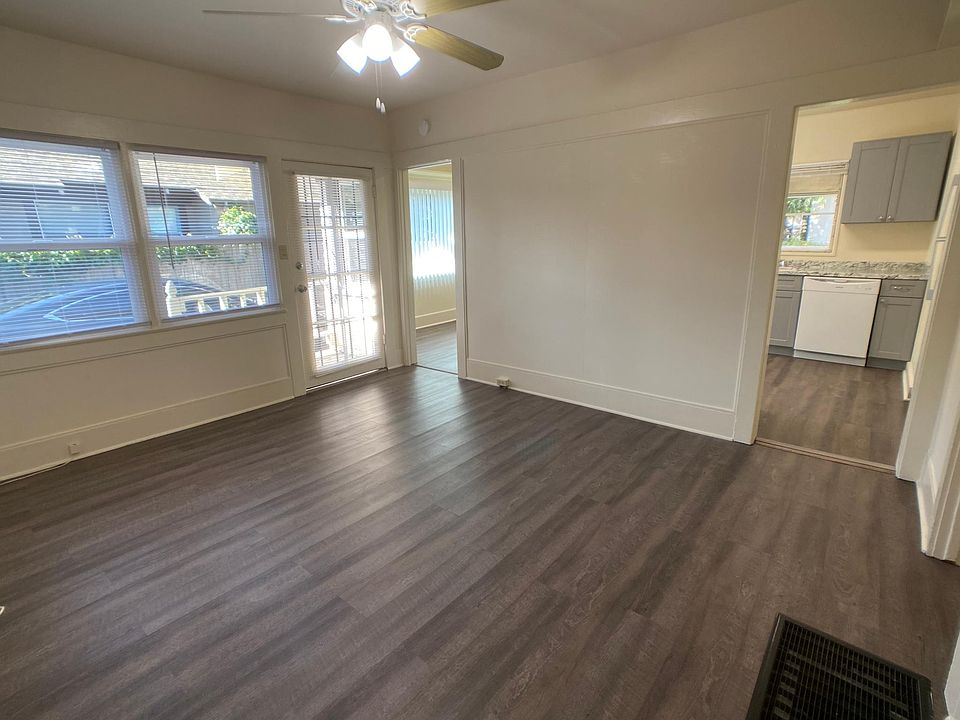 1st image of 389 Freeman Ave #1/2