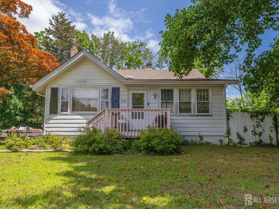 1009 Old Corlies Ave, Neptune, NJ 07753