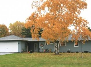 831 Bengal Rd, Neenah, WI 54956