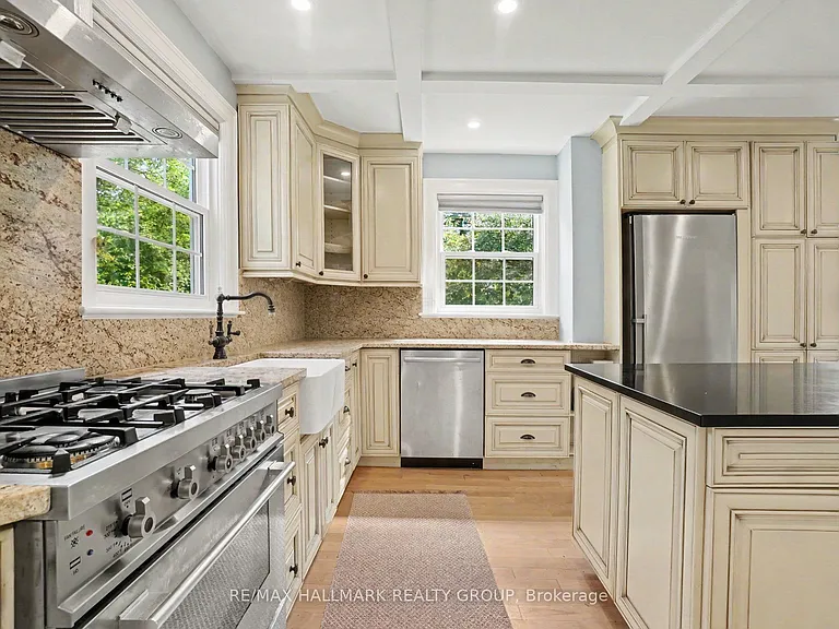171 Minto Pl — Photo 7