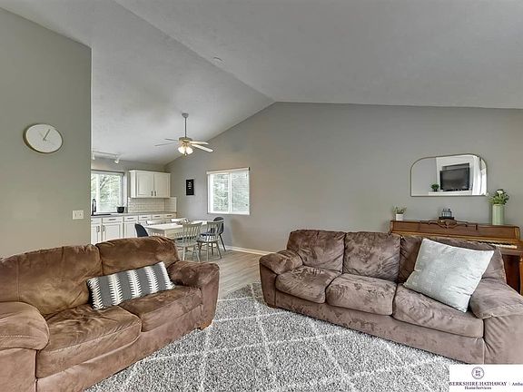4th image of 6306 N 148th St