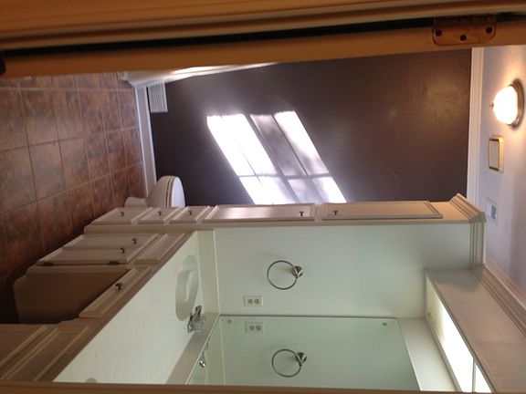 Master Bath w/ Large Walk-in