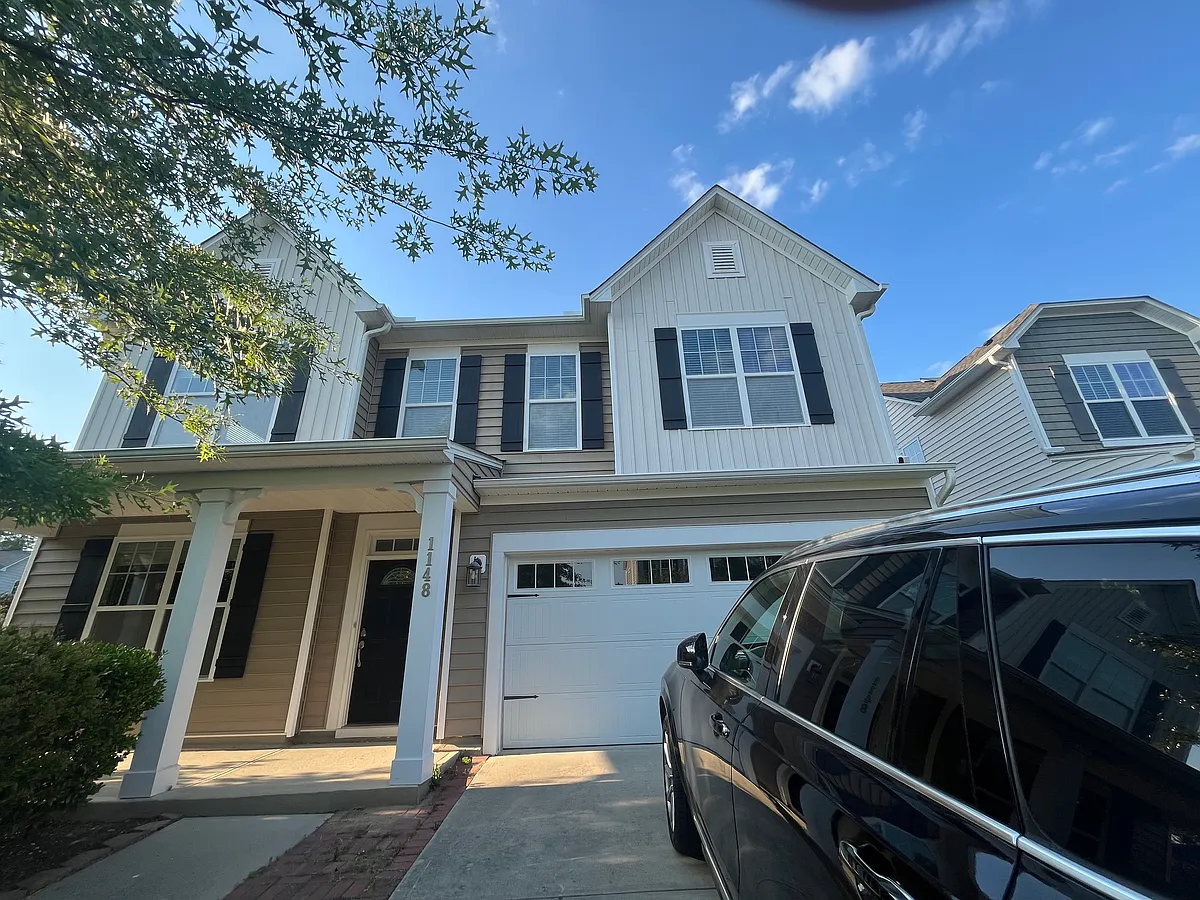 front view - 1148 Holland Bend Dr