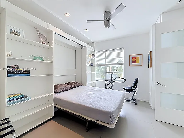 1460 Ocean Dr #404 — Photo 23