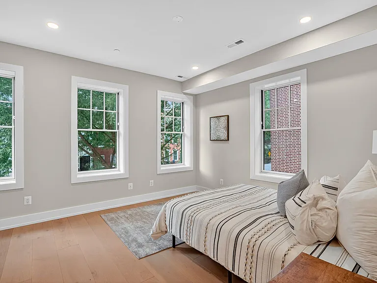1746 Lanier Pl NW #A — Photo 9