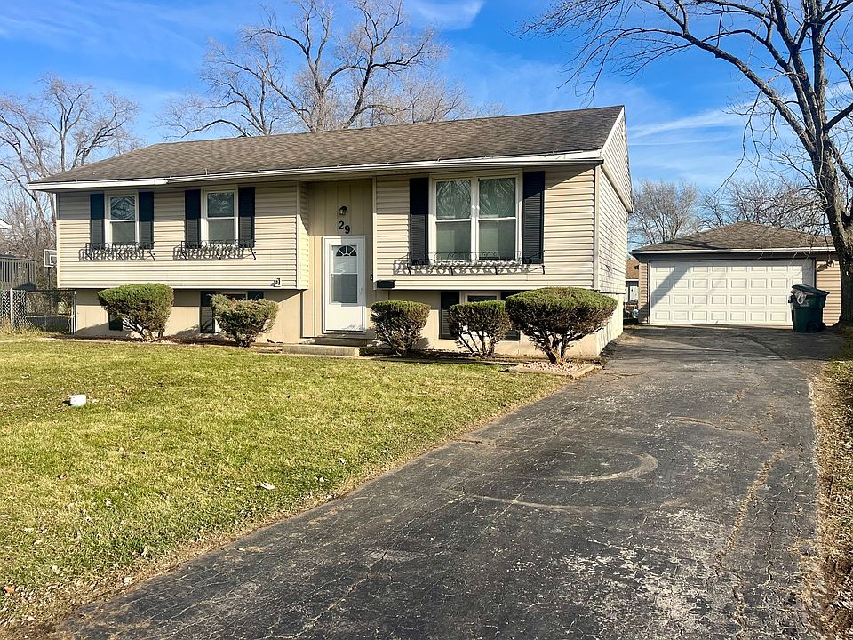 1st image of 29 N Oak Ln